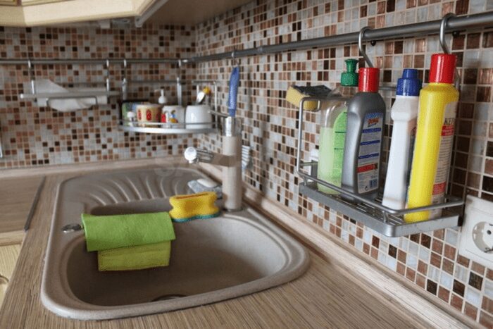 Експерти порадили, від яких речей краще позбутись, аби не створювати безлад у своєму домі