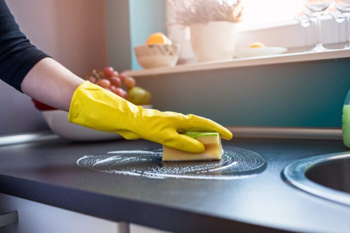 Як прибиратись на кухні правильно