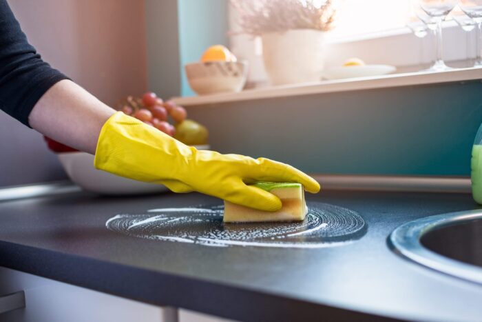 Як прибиратись на кухні правильно