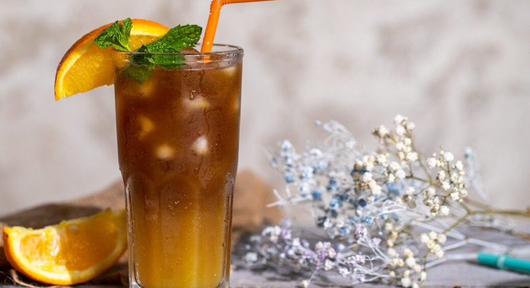 Теплі дні потребують холодних напоїв! У кав’ярні показали, що таке Бамбл та як його приготувати смачно вдома 