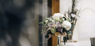 Експерти розповіли, чому потрібно додавати аспірин у вазу до квітів