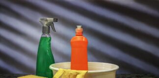 Найкращий домашній розчин для миття поверхонь від пилу: рецепт 