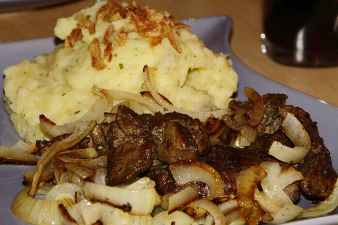 Рецепт картопляного пюре з грибами: найкраща вечеря