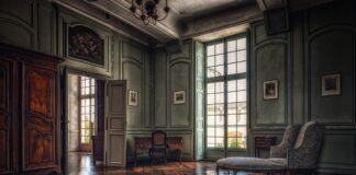 Експерти розповіли, чим відмити старий паркет до сяяння