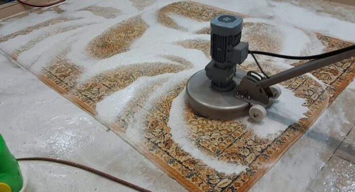 Старий килим стане краще за новий без хімчистки: випробувала найдієвіші способи чищення і забула про клінінг 