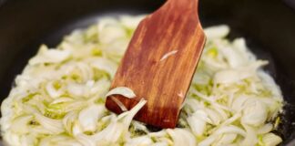 Навіщо додавати соду в цибулю
