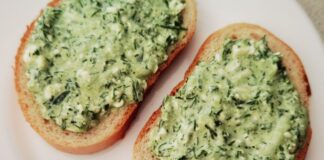 Рецепт смачної намазки на хліб з простих інгредієнтів