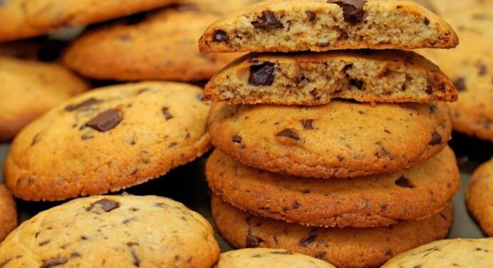 Завдяки невдалому експерименту з’явилось найсмачніше печиво: історія створення та рецепт смачного десерту 