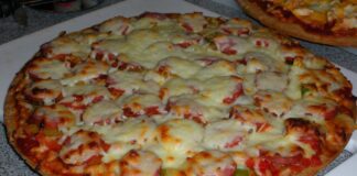 Рецепт домашньої піци з ковбасою