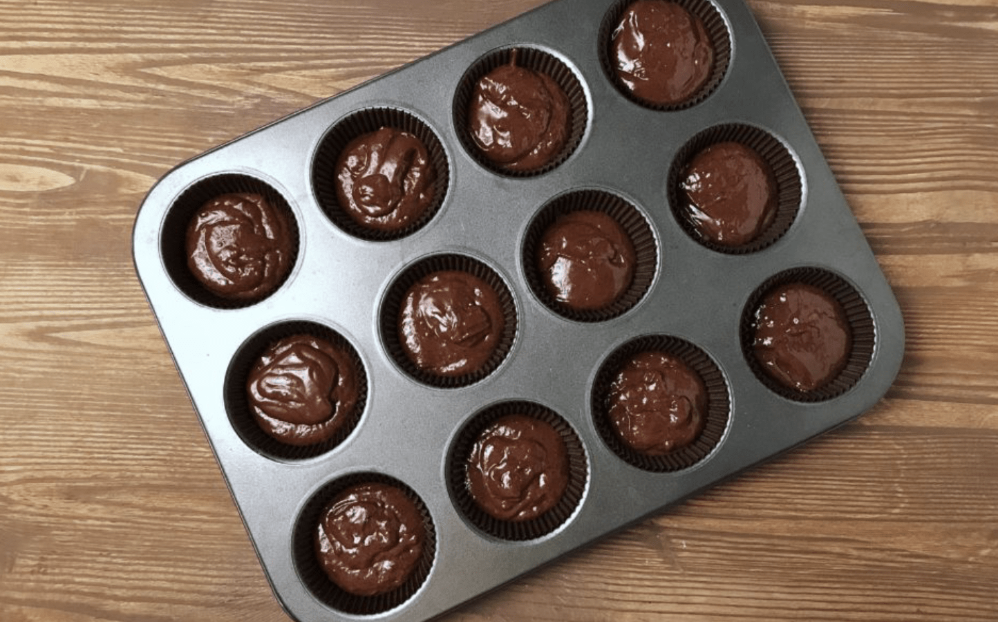 Рецепт шоколадних мафінів з маком на Великдень