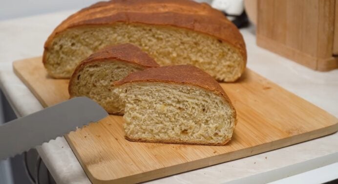 Порада від шеф-кухарів з Франції: що любить тісто, яке не черствіє – універсальний рецепт для здоби і хліба 