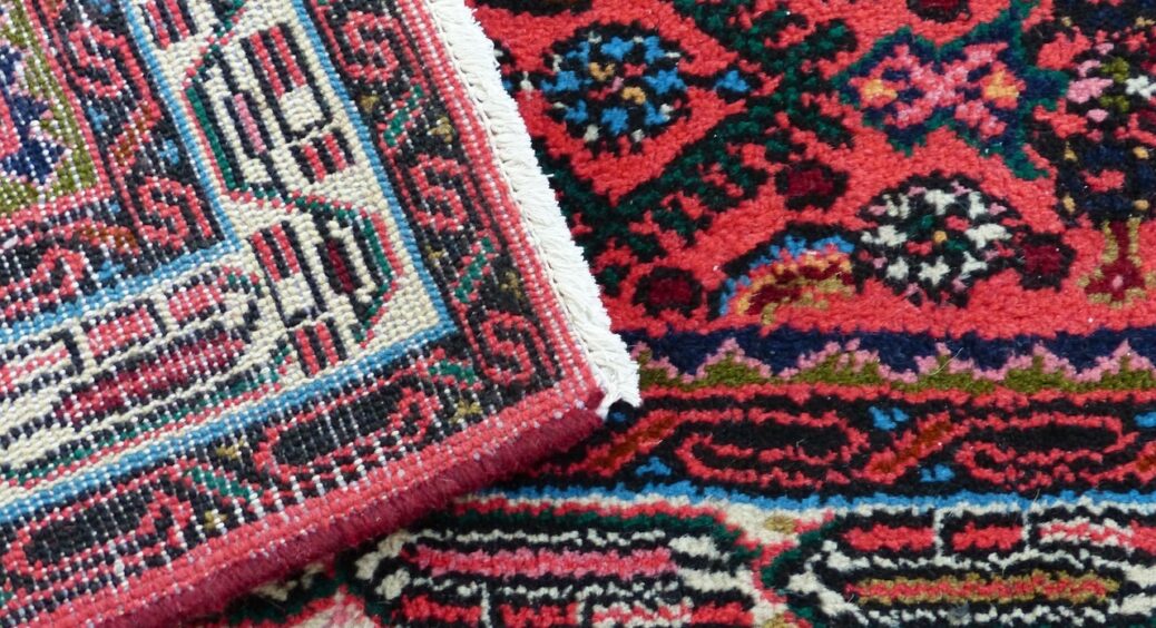 Не килим, а збіговисько неприємних запахів: як в клінінгу очищують застарілий килим за 1 раз – буде як новий 