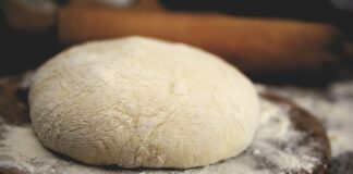 Рецепт ідеального тіста на вареники та пельмені 