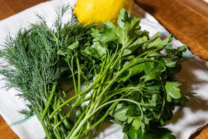 Експерти розповіли про найкраще добриво для вирощування соковитого та пишного кропу