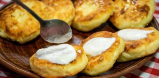 Кухар розповів, навіщо вводити манку у тісто для сирників