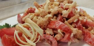 Кулінар розповів, як приготувати азійський салат з томатами