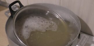 Експерти назвали метод, який допоможе відновити старі каструлі