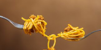 Навіщо додавати каву у макарони