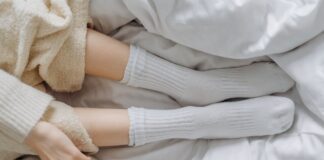 Найкращий метод прання старих шкарпеток: поради 