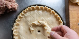 Рецепт смачного пирога-невидимки з яблуками