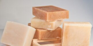 Як прибрати жирний наліт на кухні