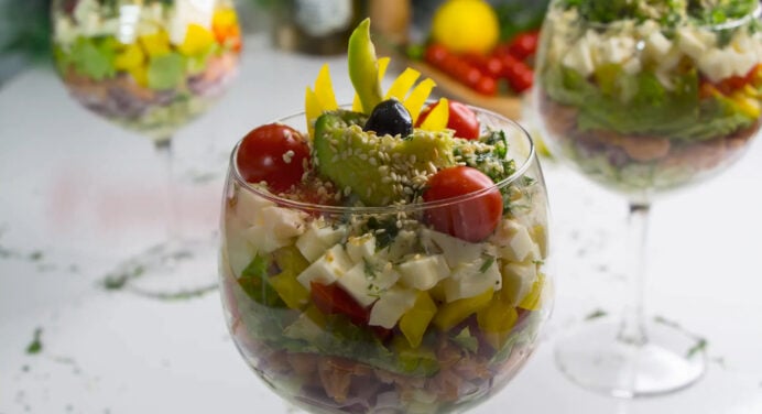 Додайте один інгредієнт у “Грецький” салат і спробуйте: перетворює його на шедевр смаку та користі. Лайфхак 