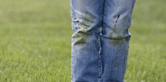 Як випрати плями від трави на джинсах