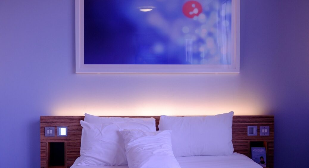 Міняла постіль раз на тиждень, але дізналася про це й припинила: бабуся розкрила цей секрет. Буду знати 