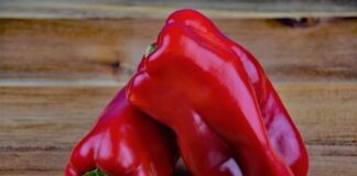 Чим удобрювати солодкий перець у липні