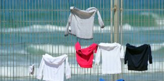 Експерти розповіли, як за допомогою соди видалити плями на білому