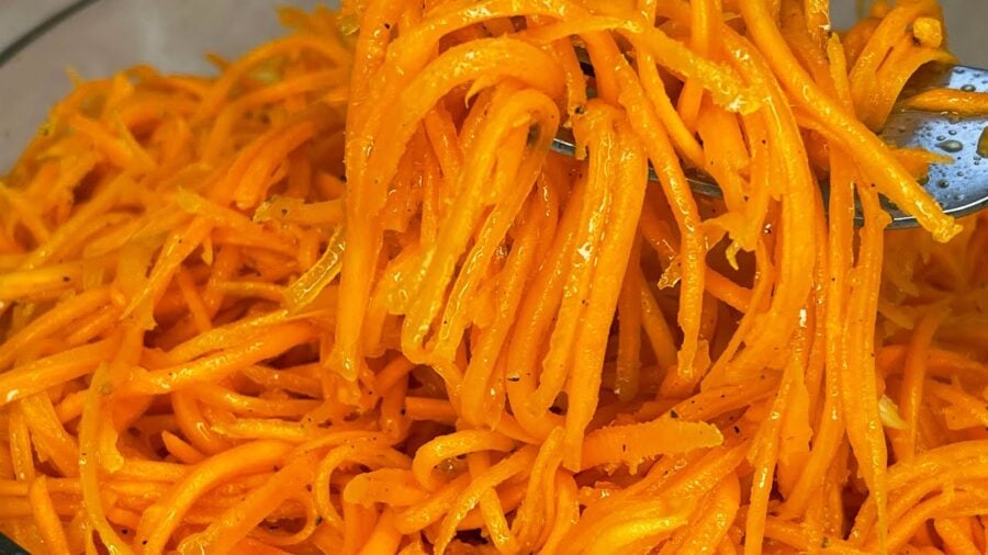 Секрети приготування салату з моркви за 7 хвилин: перевірено кухарем 