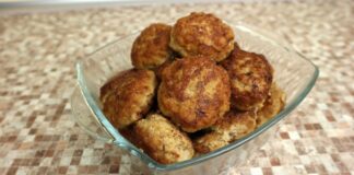 Що не варто додавати до фаршу на котлети, щоб вони були соковитими