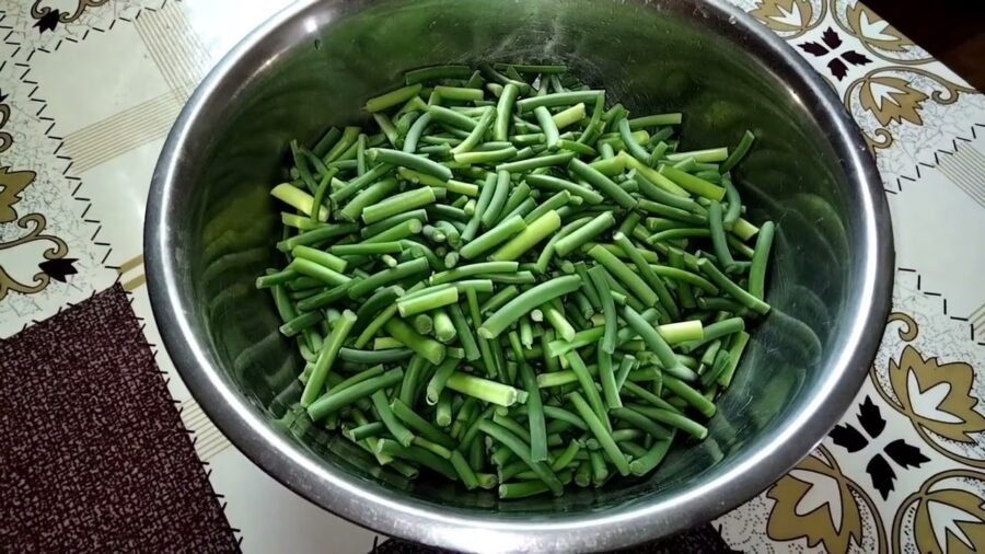 Кухар розповів, як правильно замаринувати часникові стрілки