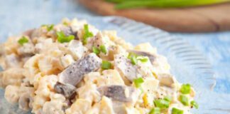 Шеф-кухар розповів, як смачно приготувати салат з оселедця