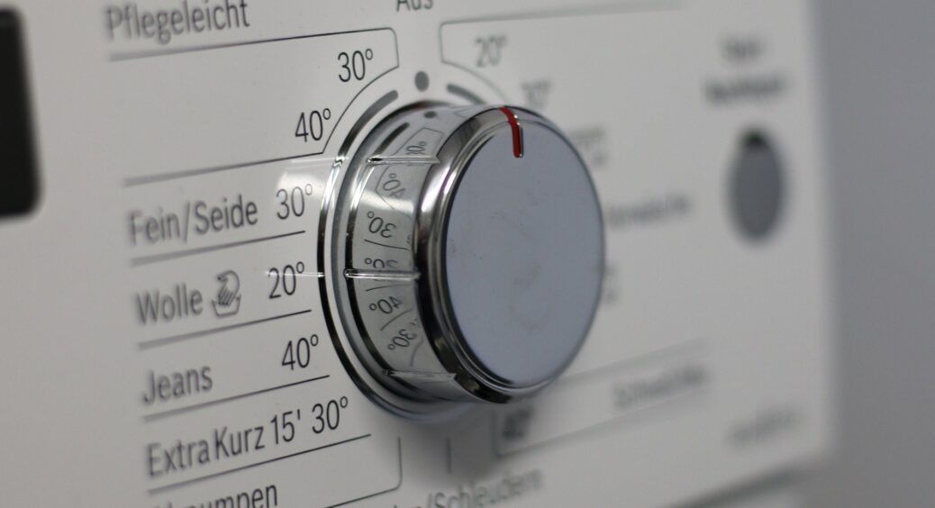 Всього 1 склянка під час прання і тюль буде сяяти, як перший сніг: ніхто не здогадувався, але це точно діє 