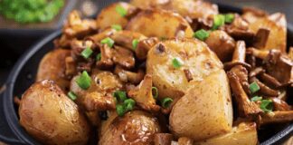 Рецепт молодої картоплі з лисичками на вечерю