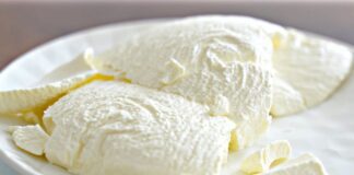 Як приготувати домашній сир із ряжанки