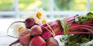 Ці прості поради вже роками допомагають мені довго зберігати буряк