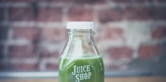 Лайфхак дня: як з пластикової пляшки зробити кейс для дрібниць