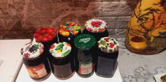 Кулінар розповів, як приготувати смачне і економне чорничне варення