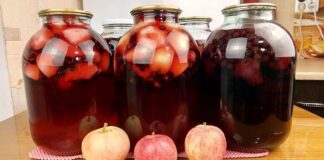 Кухар поділився смачним рецептом ягідного компоту Мікс