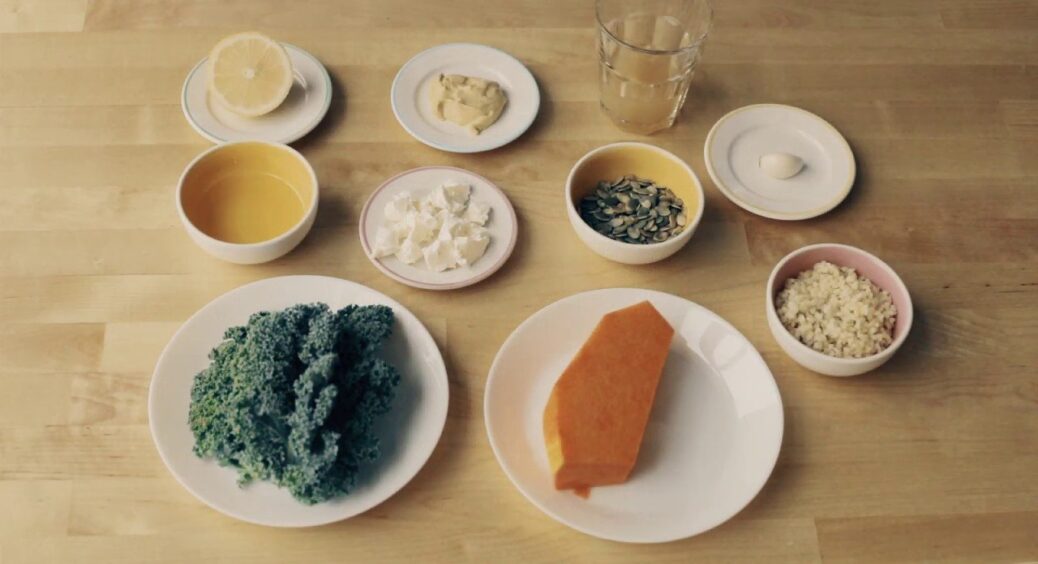 Мій теплий салат нахвалює навіть свекруха-вередуха: весь секрет у тому, як я смажу гарбуз, що додаю до нього 