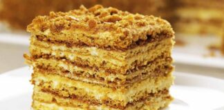 Кондитер розповів, як приготувати торт Сметанник на 3 яйця