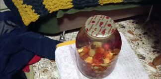 Кулінар розповів, як закрити компот вдома без стерилізації