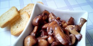 Кулінар розповів, як зробити мариновані гриби за 5 хвилин