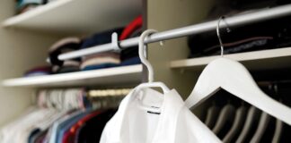 З цим засобом плями від кетчупу на улюбленому одязі зникають на очах