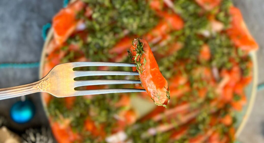 Моя фірмова “миттєва” солона риба, яку не потрібно чекати 3 доби: засолила за 20 хв, а потім подала до столу 