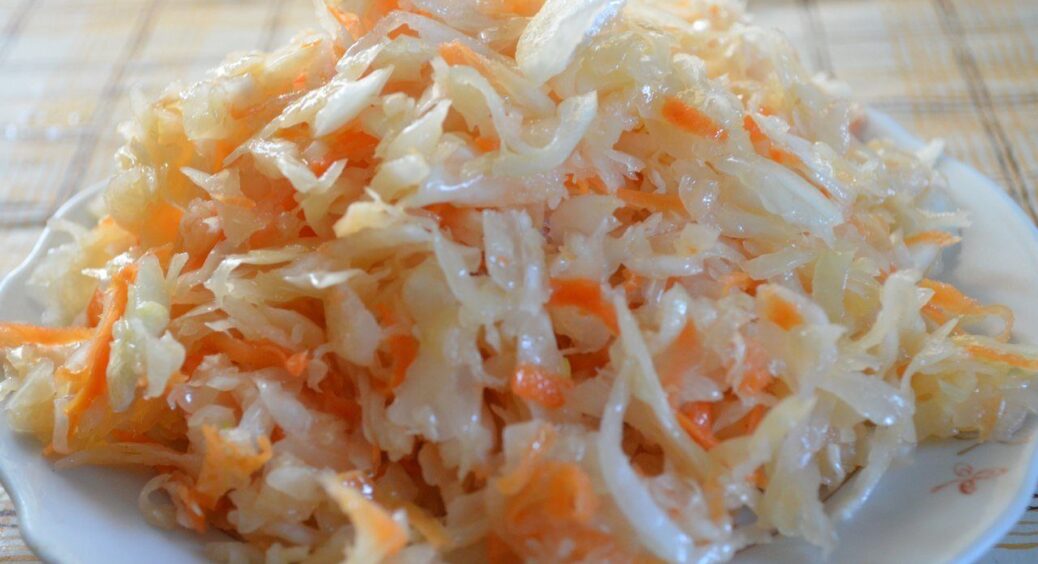 Наближаються 2 заборонених дні для квашення капусти: буде слизька, м’яка – бо йдуть магнітні бурі 