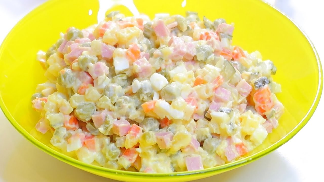 Кулінари розповіли, чим замінити майонез в олівʼє та інших салатах