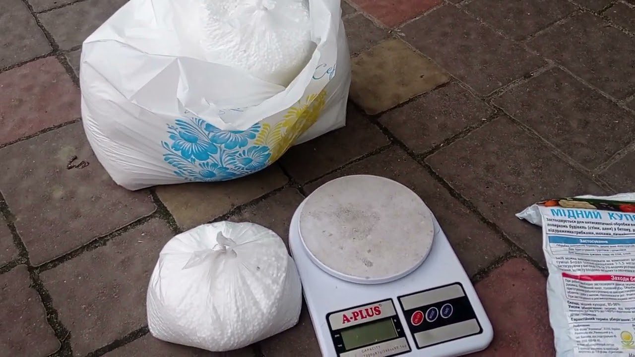 Експерти розповіли про осінню обробку саду від шкідників